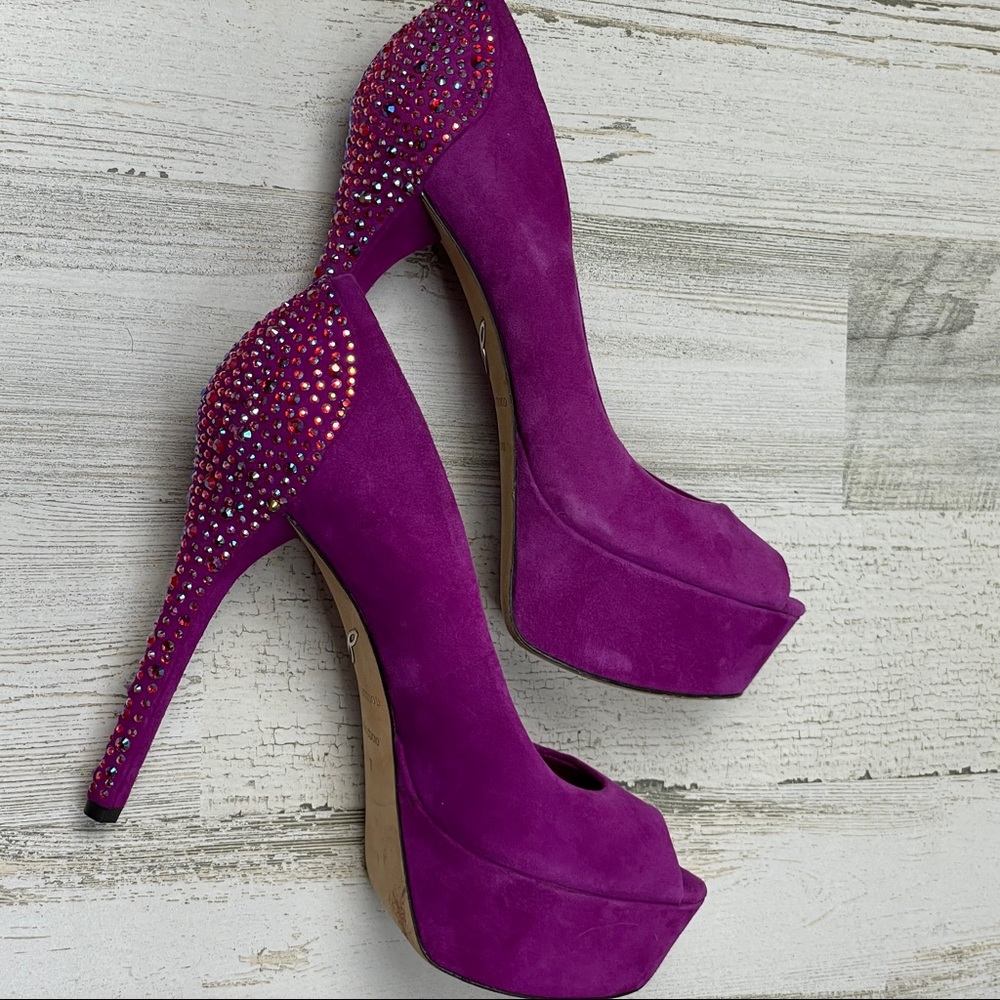 B Brian Atwood purple suede platform jeweled heels 7